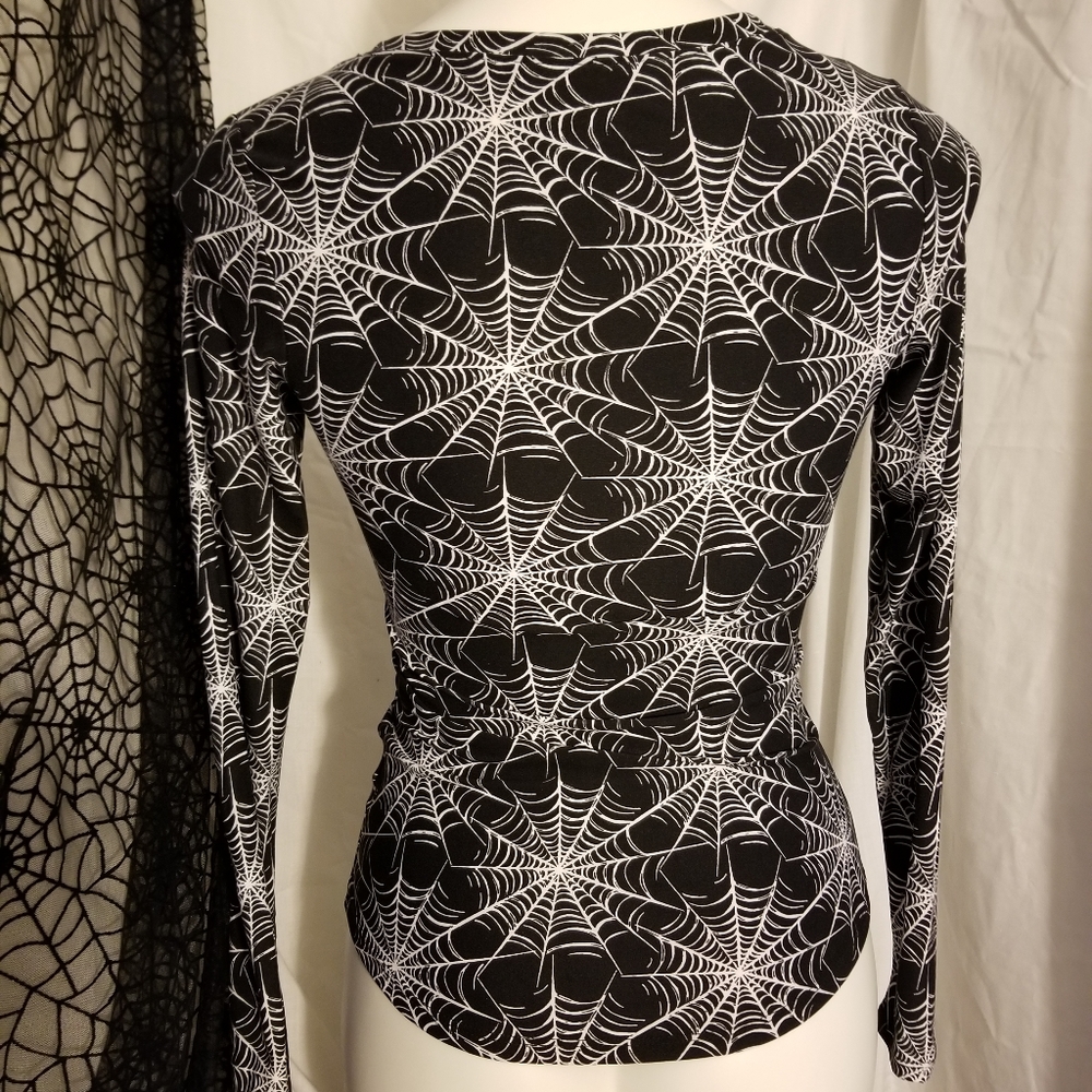 Brand New w/out tags Long sleeve, Spiderweb print - Picture 2 of 7